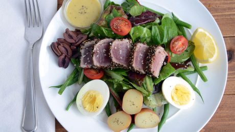 Salad-Nicoise-with-Seared-Pepper-Crusted-Tuna-5